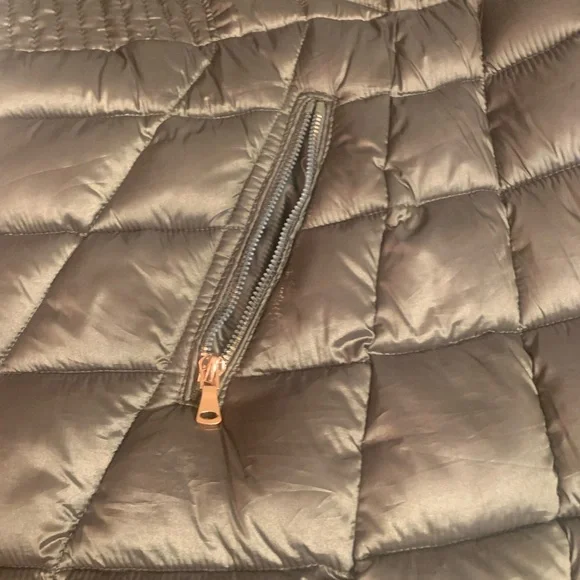 Lane Bryant Metallic Olive Green Puffer Jacket - like new size 18/20 - Picture 3 of 10